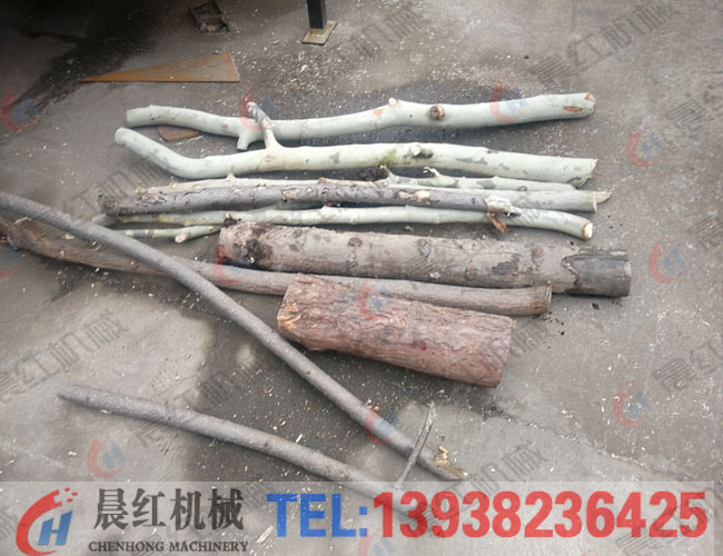大型移動式木屑粉碎機(jī)